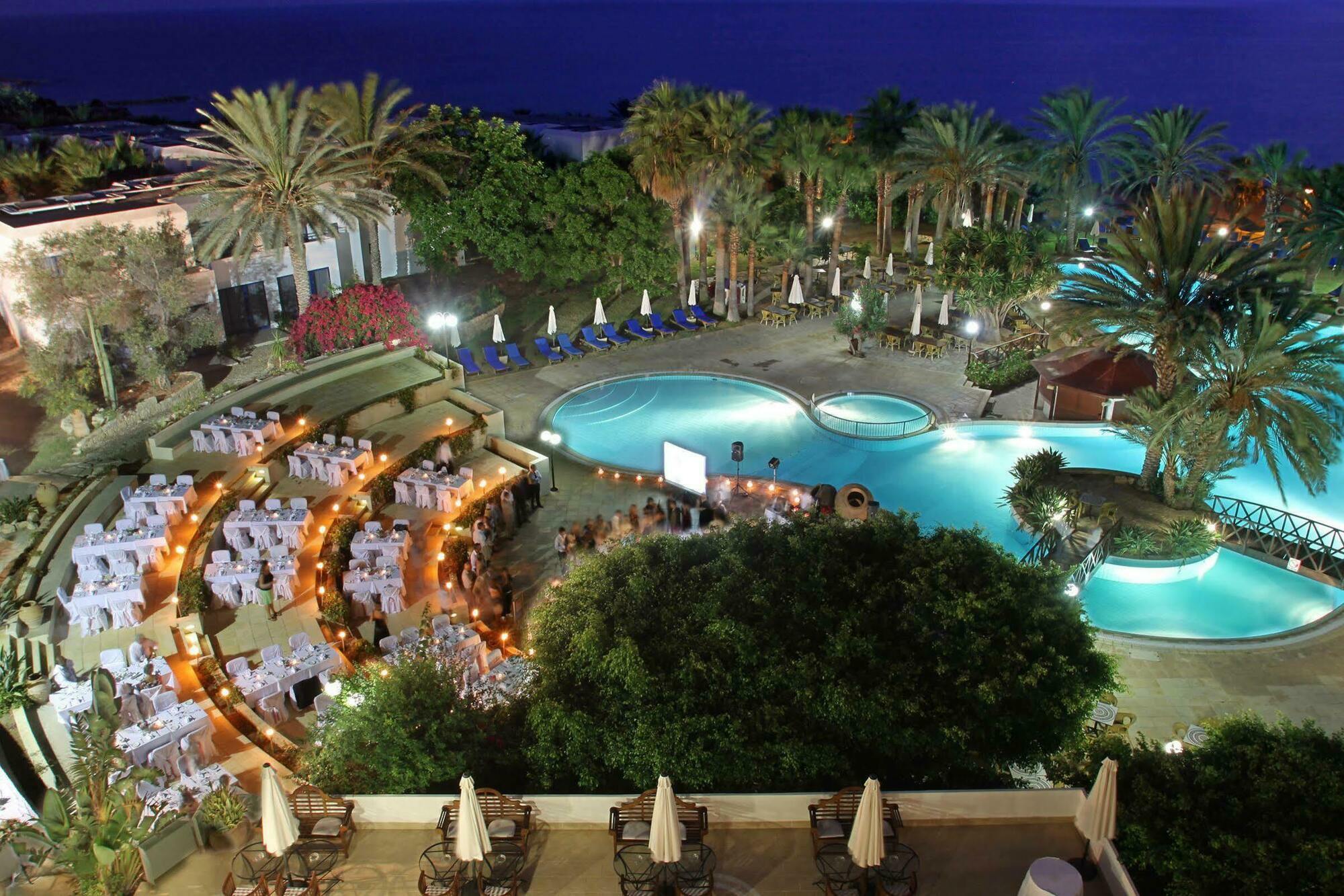 Azia Resort & Spa Paphos ภายนอก รูปภาพ